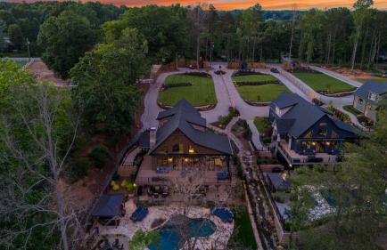 Black Bear & Blue Heron by Avantstay 2 Lakefront Homes, Sleeps 43 Pool, Dock, Theater - Foto 2