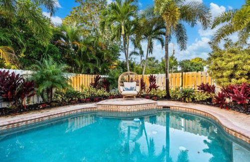 Tropical Getaway - Heated Pool & Patio Retreat - Foto 36