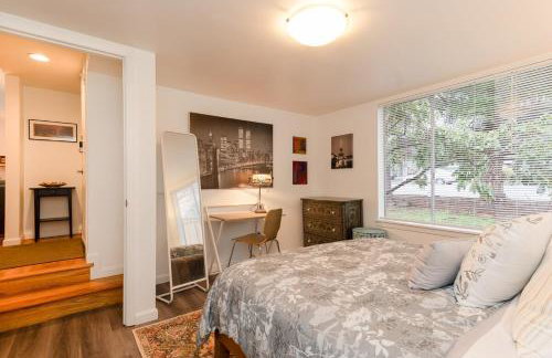 Spacious Retreat 3 Miles to Airport 12 to Seattle - Foto 17