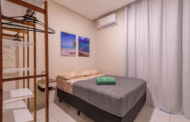 FLATS MAR'BELLA COM VARANDA, 100M PRAIA, PETFRIENDLY E ESTACIONAMENTO - Foto 1