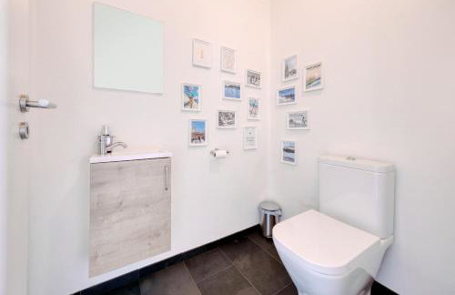 Chalet Emily Alpine Chic with Hot Tub and Ocean View By Lanzarote Vacation Homes - Foto 28