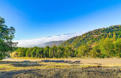 Dreamy Hilltop View Roseburg Retreat with Hot Tub! - Foto 24
