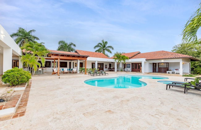 Casa de Campo Villa Luxurious Property up to 12 People With Pool Jacuzzi BBQ Golf - Photo 18