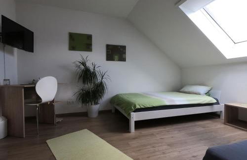 Moderne Ferienwohnung in Durmersheim 2 Zi, Nähe Rhein und Messe KA - Foto 8