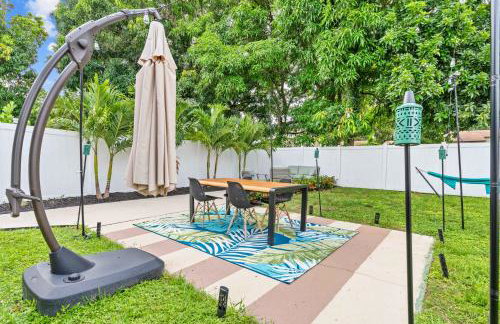 Arthaus- Fully Stocked Kitchen and Fenced Yard - Foto 55