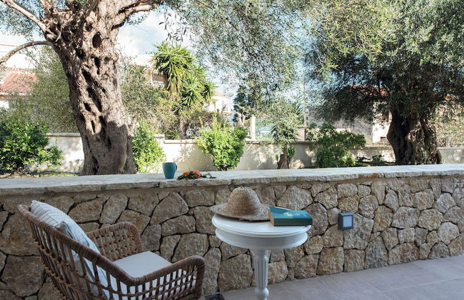 Verde Olive Three-Bedroom Holiday Home by Konnect - Foto 8