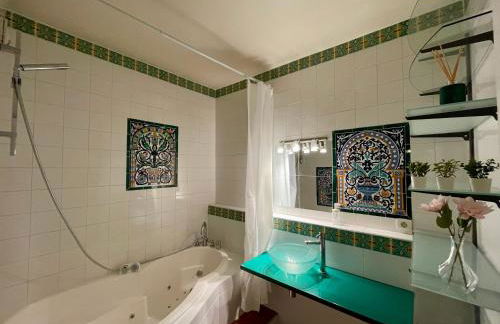 BnGo I Le Spacieux I 12 personnes, 5 chambres, 2 salle de bain, parking privé, WC séparé, Wifi - Foto 41