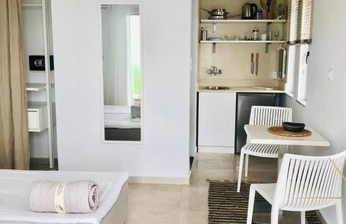 Cloudberry - Photo 13