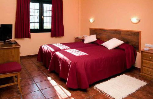 Hotel Ruta del Poniente - Photo 1