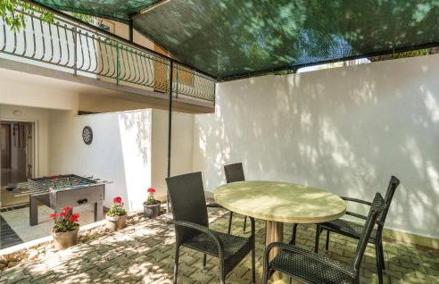 4 Bedroom Stunning Home In Kucice - Photo 17