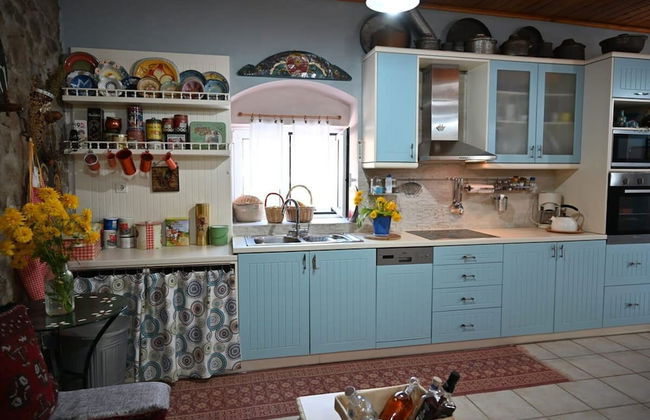 Kalavrita Winter Retreat - Homely Spacious Chalet - Foto 12