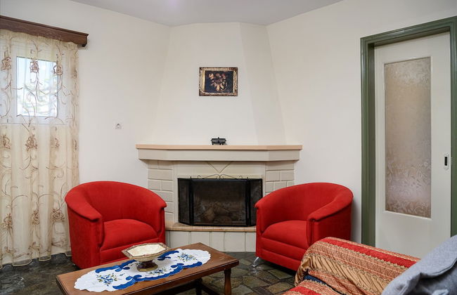 Petrakis Maisonette Near The Sea - Photo 15