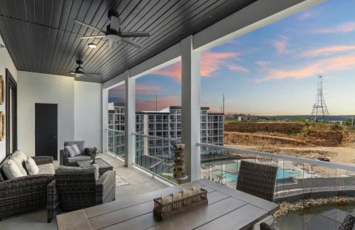 Amazing Top Floor Condo at Topsider Resort Community - Photo 45