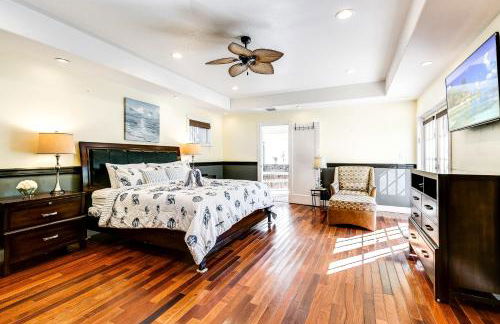 South Florida Spacious Oasis 4BR Retreat with 2 King Beds, Amazing Pool, near Beaches - Photo 57