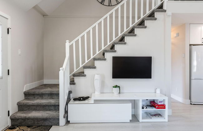 The Oxen - Dt Home w Putting Green and Tons of Parking - Photo 11