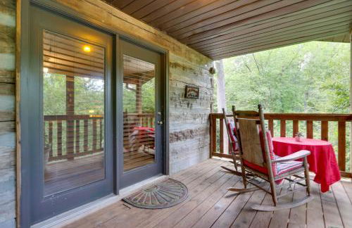 Riverfront Couples Retreat in Smoky Mountains! - Foto 14