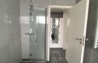 Modernes 1-Zimmer Apartment mit Küche und Bad - Photo 10