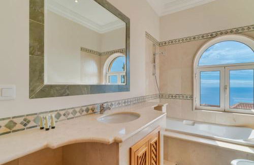 Villa Gasparini Palheiro Village by Holiday Rental Madeira - Foto 28