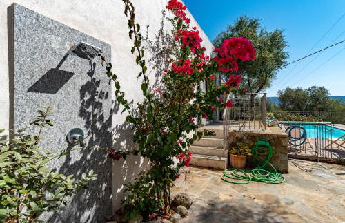 La Maison des Oliviers - Belle maison familiale avec Piscine - Foto 28
