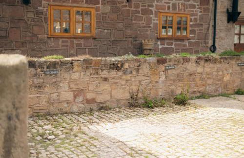 The Old Mill at Barnacre - Cosy cottage with private hot tub & pool access - Foto 35