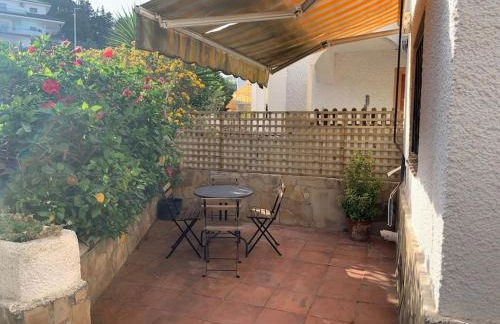 Mediterranean house, beach and charm garden - Foto 21