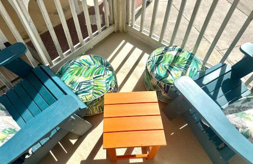 Coastal Castaway-Beach Retreat-Steps 2 Sand-Sleep 10-Pool-Hot tub - Foto 23