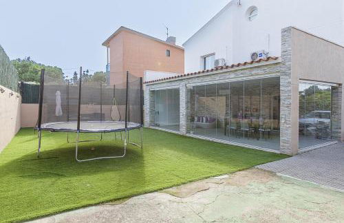 Fantástica casa en alquiler con piscina en Vilanova i la Geltrú - Foto 17
