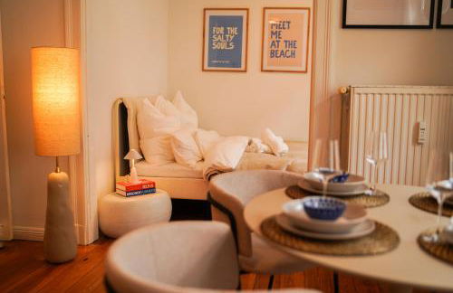 AHOI HOMES - Stilvoller Altbau im Herzen Kiels - Foto 7