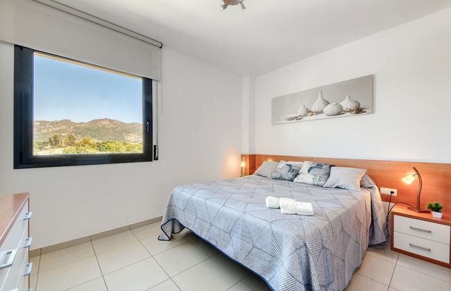 Apartment in Roses Near Sandy Beach - Photo 3