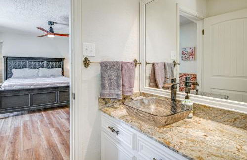 Modern Lake Conroe House with Lakefront Park and Deck! - Photo 22