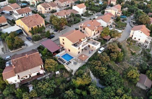 Apartman Dino with heated pool - Foto 24