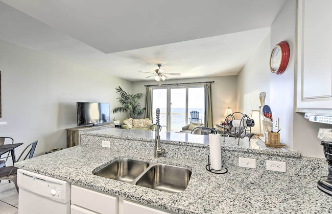 Oceanfront Panama City Beach Condo w/ Pool Access - Foto 35