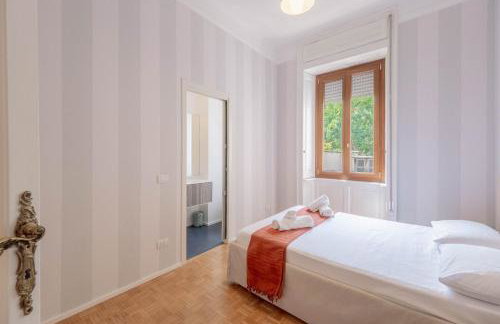 Velvet & Marble - Stylish Luxury City Center Apartment - Photo 22