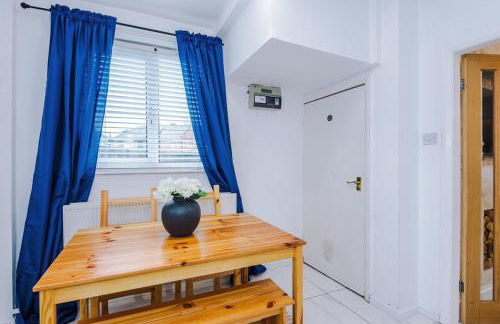 Stunning Home in Altrincham, Large Driveway, Sleeps 7, Perfect For Groups - Foto 27