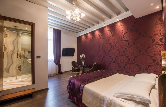 Locanda Leon Bianco on the Grand Canal - Photo 15