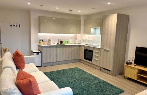 Poole Quay Seaside Escape-free parking 3 mins away - Photo 6