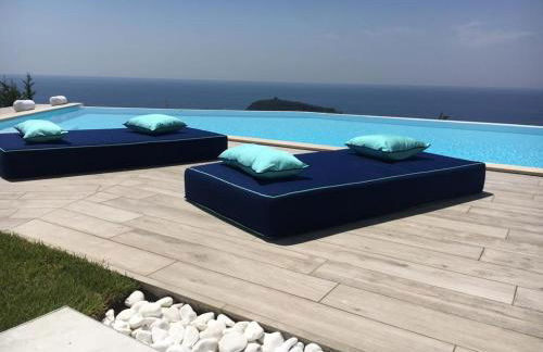 Luxury villa Blue&Blanc piscina a sfioro isola - Foto 1