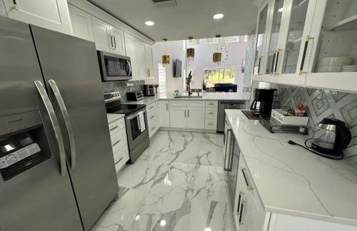 Modern, Fully Updated Southern Dunes Home - Golf Course Views - Foto 16