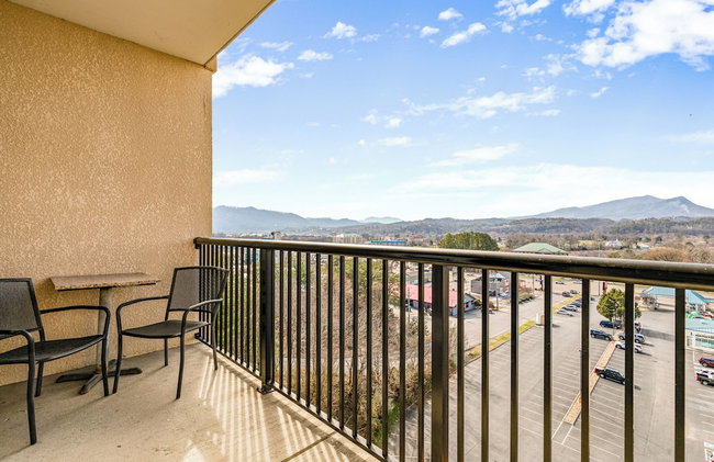 Eagles Landing 1BR Heaven - Photo 39