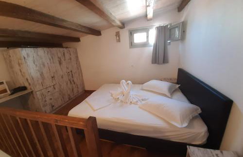 ΚΥΘΝΟΣ LAREROOMS - Foto 9