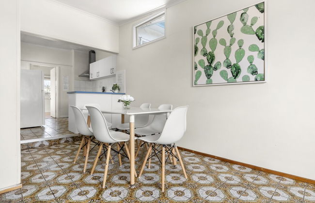 Nanas Beach House - Photo 9