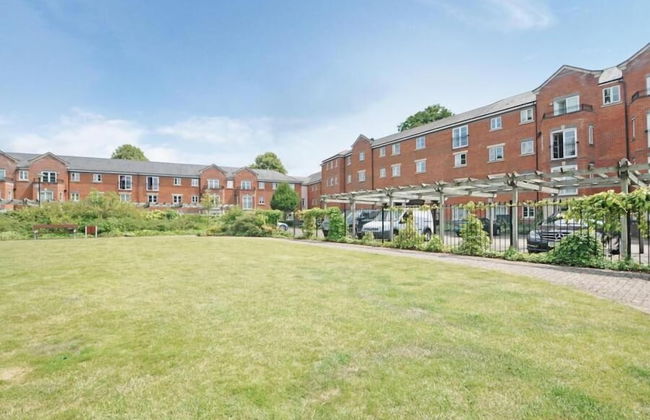 Bright & Modern 2BR Apartment Parking - Foto 17