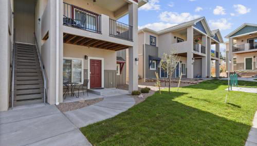 New Lower Condo-mins to downtown-Pet Friendly - Foto 4