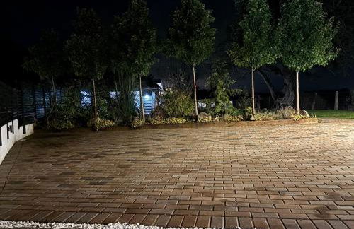 Little Woodlands Chalet with Private Garden & Hot Tub - Foto 39