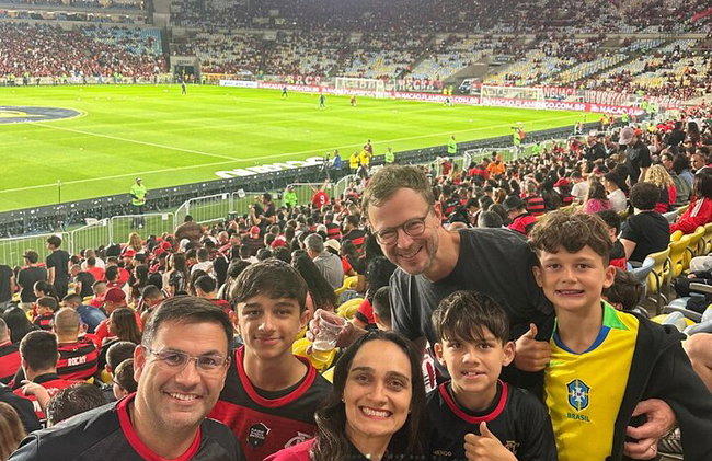 Watch football match at Maracanã with ticket, Guide and transfer - Photo 2