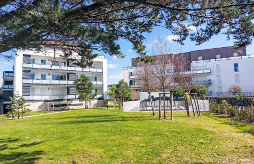 Apartment Grand Balcon- Piscine et proche du Port by Interhome - Foto 23