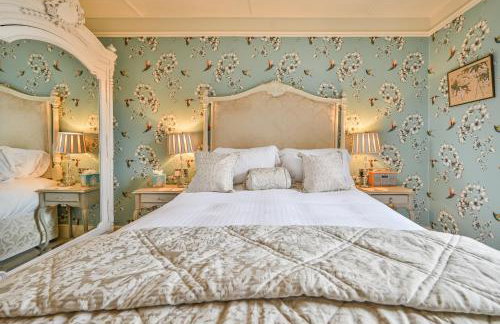 The Town House at Muntham- Luxury Holiday Home with Hot Tub - Photo 52