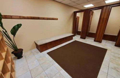 Mt Snow Condo with Pool Mountain Views Half Mile to Mtn - Photo 7