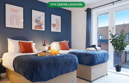 Beautiful Apartment in Central MK with Balcony, Free Parking & Smart TV with Netflix by Yoko Property - Foto 1