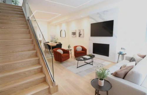 Sleeps 12 Downtown Entire home with rooftop - Foto 2